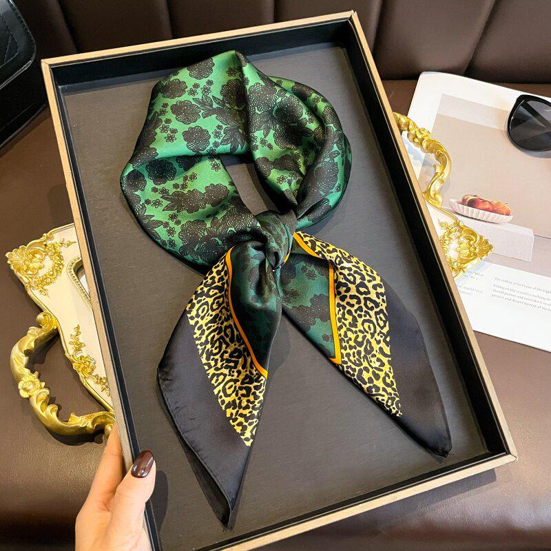 70 cm Beržų Miško Šilko Mišinio Šalikas: Moteriška pavasario/vasaros kvadratinė skarelė aliejinės tapybos stiliumi