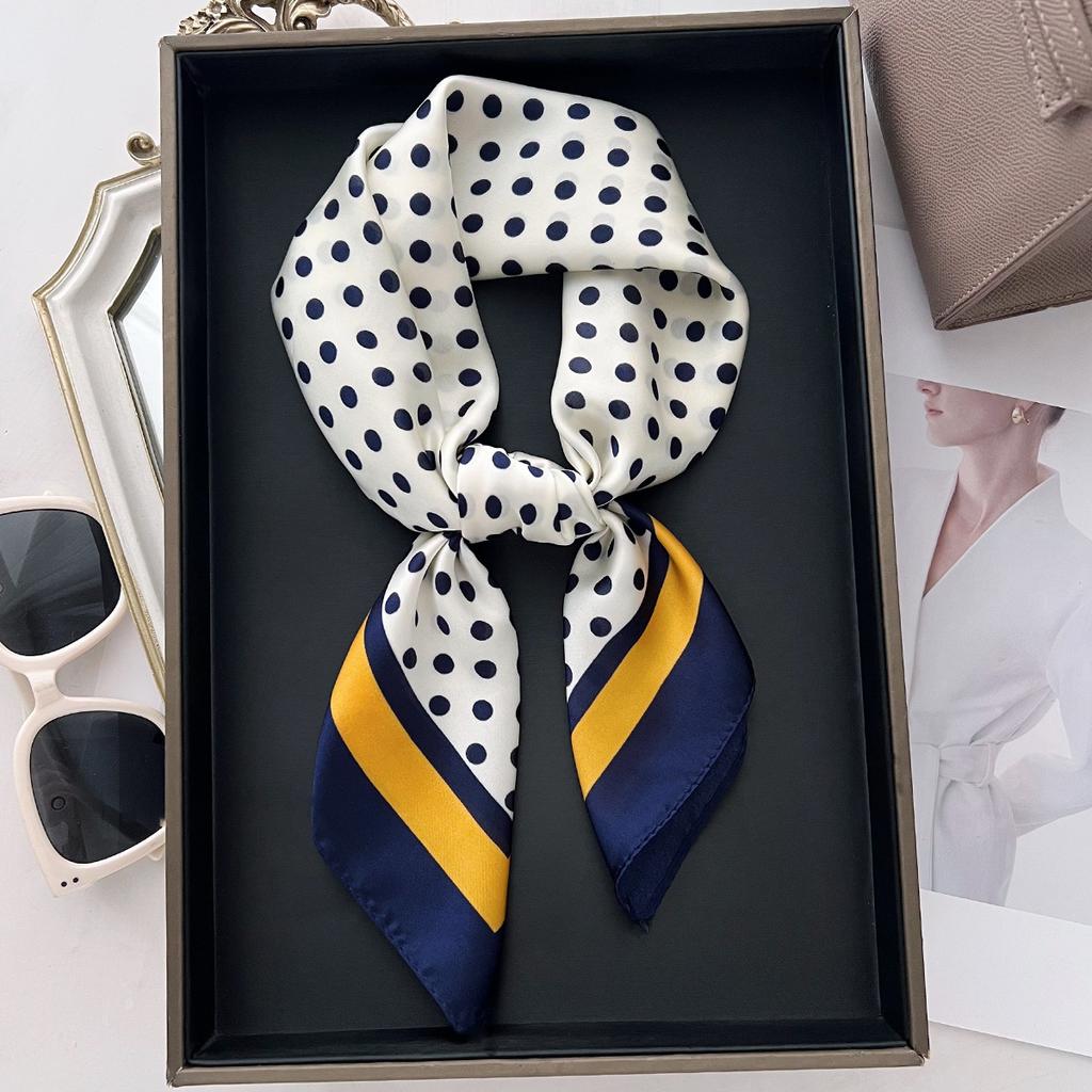 2026 Neues Florales Muster Satin Seiden Schal 70cm Kleines Quadratisches Halstuch Damen Vielseitiges Dekoratives Bandana