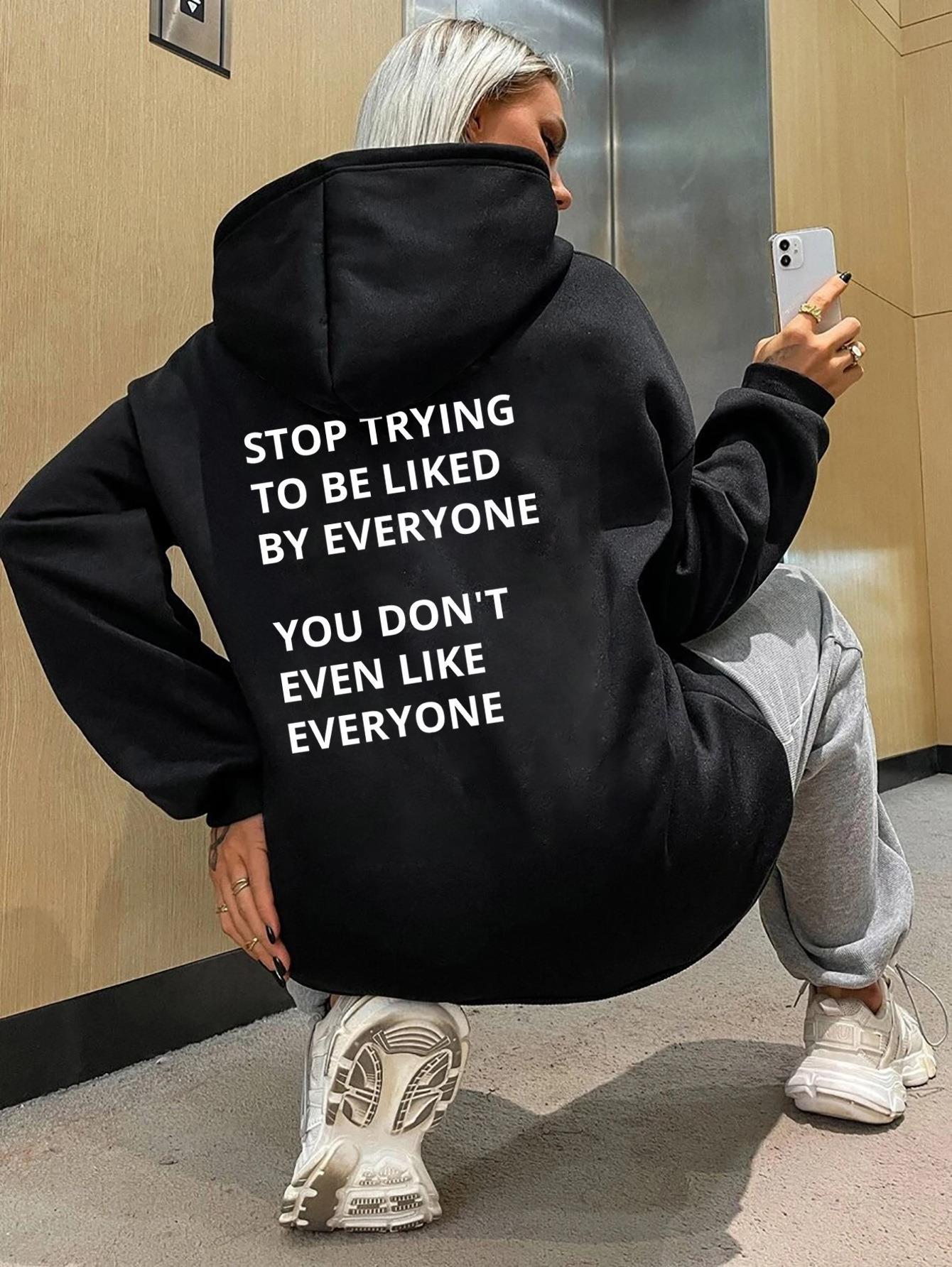 

Женский флисовый свитер с длинными рукавами и надписью, карманом-кенгуру, затягивающимся шнурком, с капюшоном 5XL чёрный