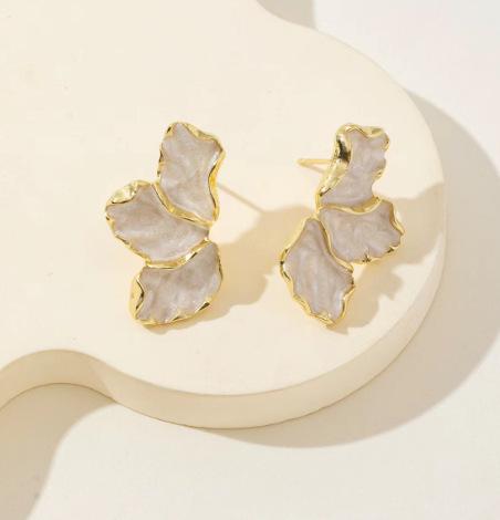 

Vintage Pink Red Dripping Oil Flower Earrings for Women Fashion Irregular Forest Maple Leaf Stud Earrings Party Trendy Jewelry