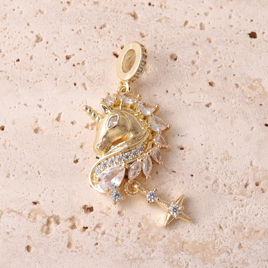 Sparkling Unicorn Star Pendant Clavicle Chain - Electroplated Copper, Dreamlike Fairy-tale Design, Luxurious Rhinestone Jewelry