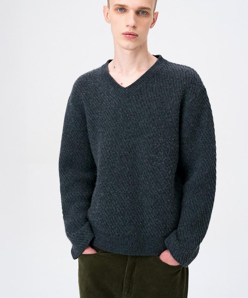 Aenitaimlolig Campsis V-Neck Knit - Charcoal