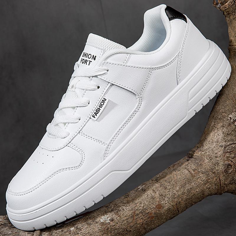 2025 autumn new low-top round head solid color Korean version versatile lightweight soft-soled white shoes couple cold sticky board shoes