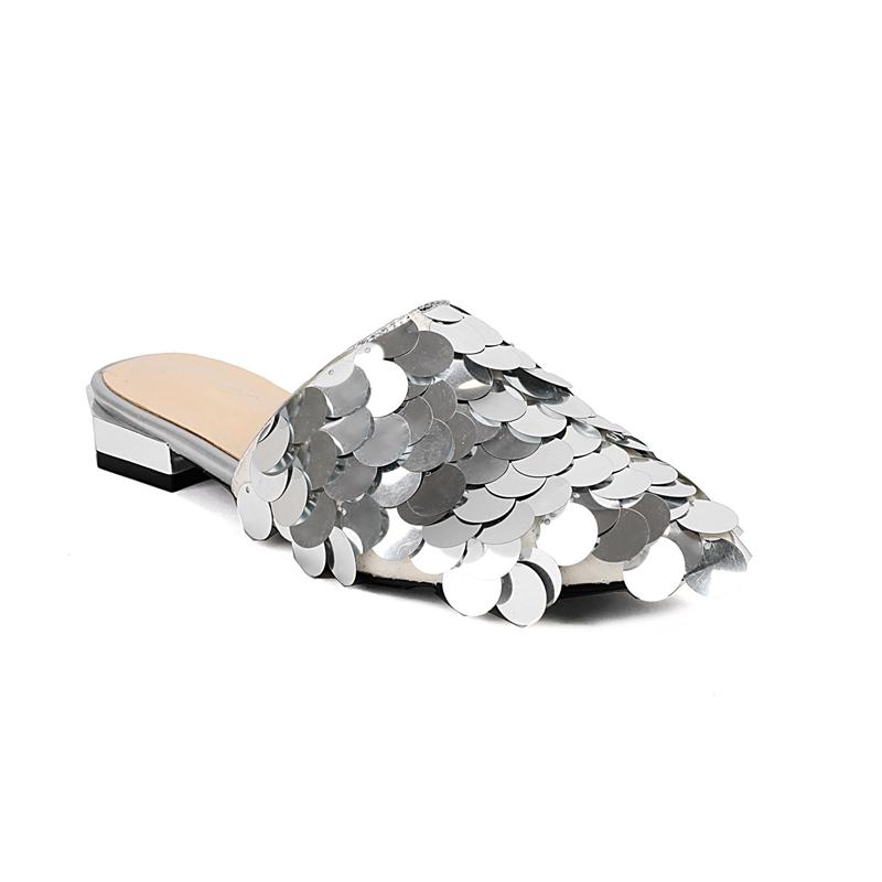 

Fashion Women s New Spring/Summer Pointed Shining Nightclub Sexy Genuine Leather Low Heel Large and Small Baotou Muller Slippers 46 48 48 серебряный