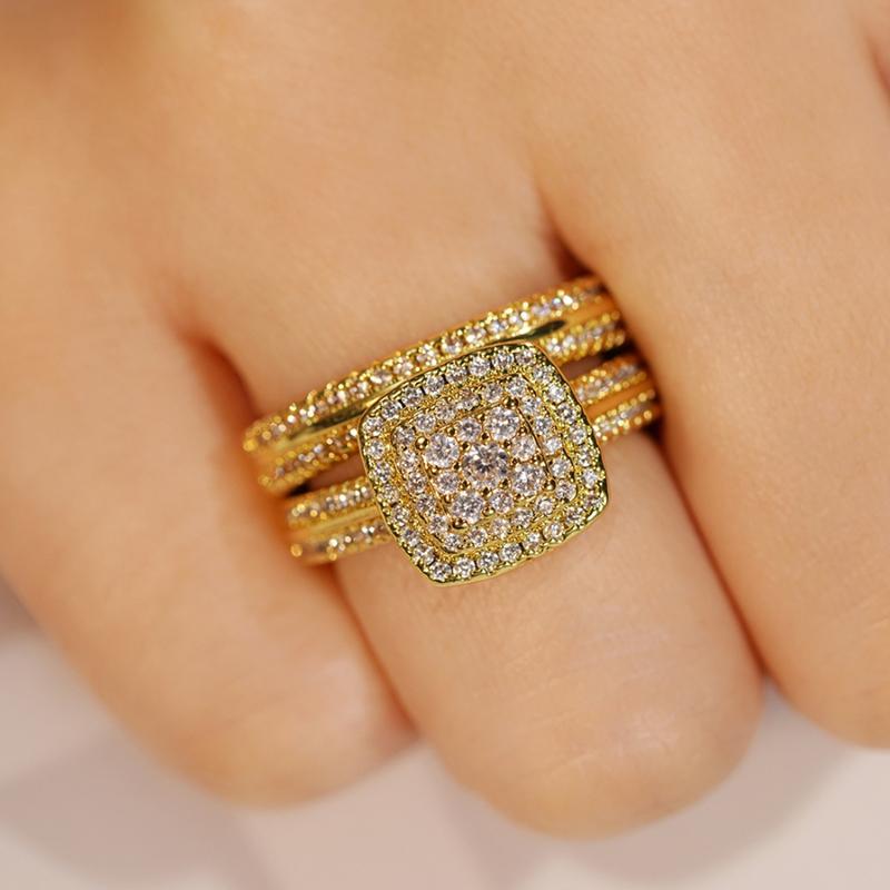 2 Stück/Set Trendige Eheringe für Damen Luxus Goldfarbe Funkelnde Zirkonia Fingerschmuck Mode Verlobungsaccessoires