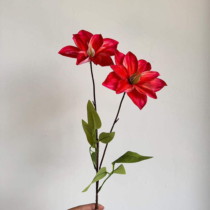 Напольная композиция из искусственных цветов  Свадебная клематис  для декора дома красный