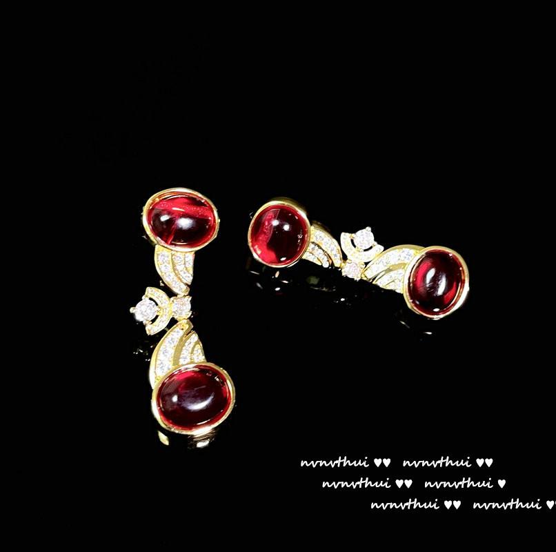 Julianne Pomegranate Egg-Shaped Gem Necklace, Antique, 18K Gold-Plated Foam Jade Pigeon Egg Zircon Bracelet