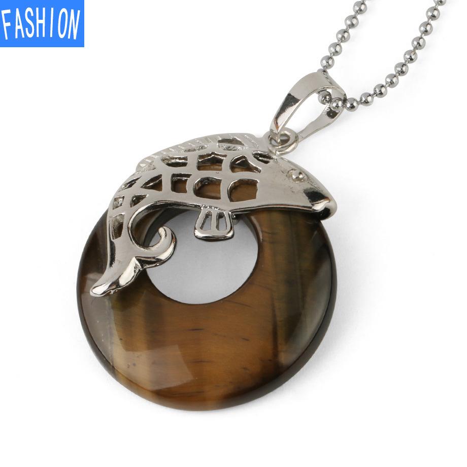 

Творческий европейский и американский натуральный кристалл, ностальгическая безопасная пряжка с изображением кои, простое ожерелье с подвеской в ​​форме полой рыбы tiger eye