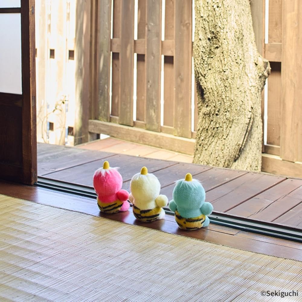 Sekiguchi Pikapon Plush Toy, Small, Yellow, Size: Approx. H16.5 X W12 X D9cm, Product Code: 812660