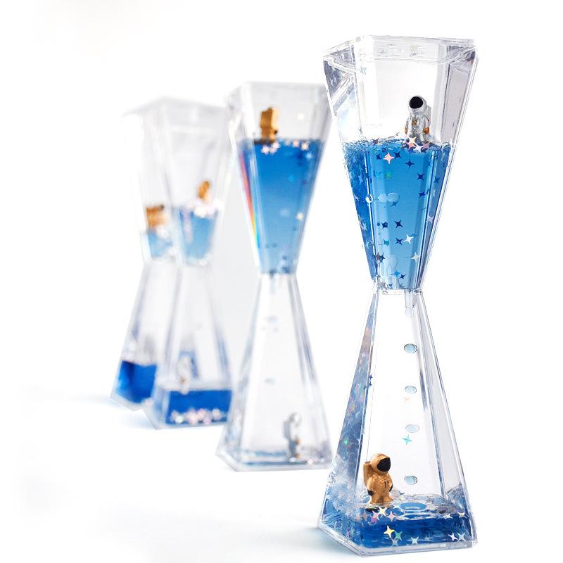 Cute Liquid Oil Hourglass Astronauts Liquid Timer Leak Drip Sand Clock , Decompression Ornaments