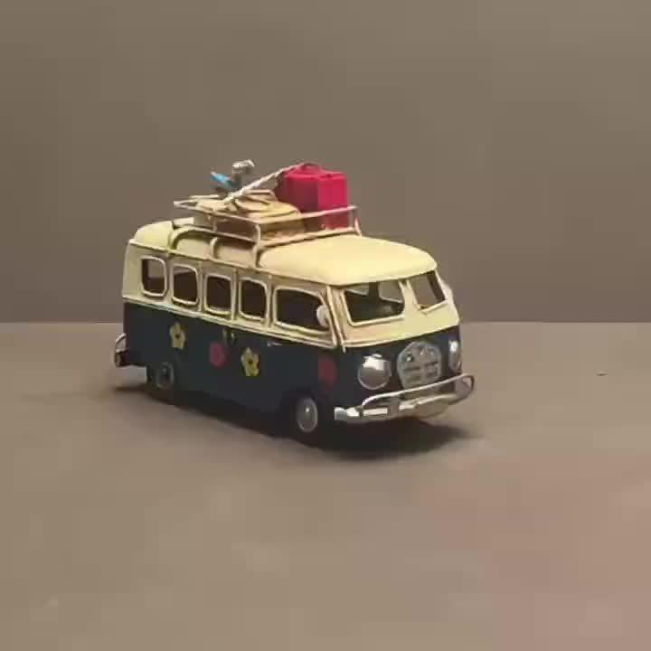 Vintage Iron Art Bus Model with Floral Design,American,European Style, Rustic Decorative Statue for Home, Living Room, or Office Display, Bus Decor