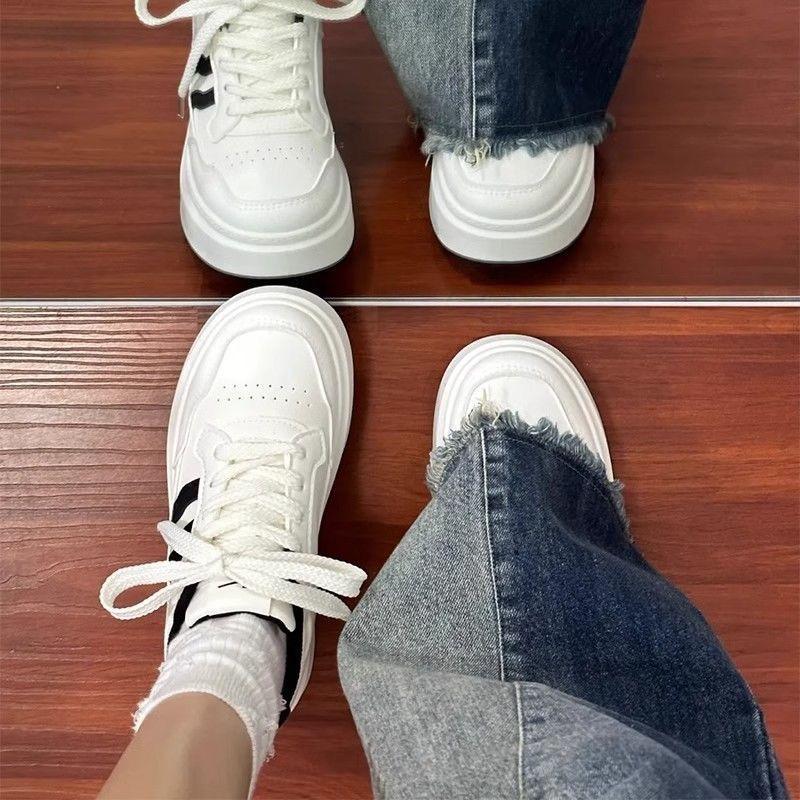Black and white contrasting color platform white shoes women's 2025 autumn new ins lightweight and breathable student versatile height-increasing bo