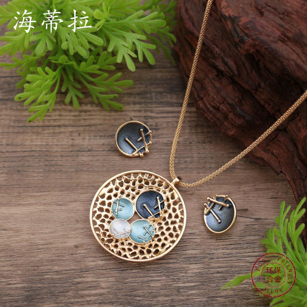 New Enamel Flower Stud Earrings Pendant Set, Fashionable and High-end Women's Versatile Flower Necklace