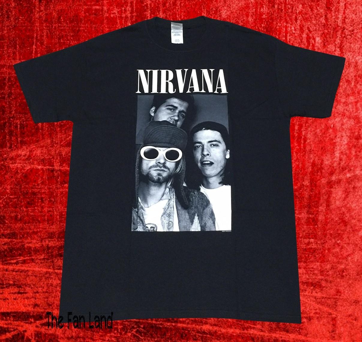 26 New Nirvana Group Shot Band Photo Classic Grunge Black Vintage T-Shirt Unisex T-Shirt M