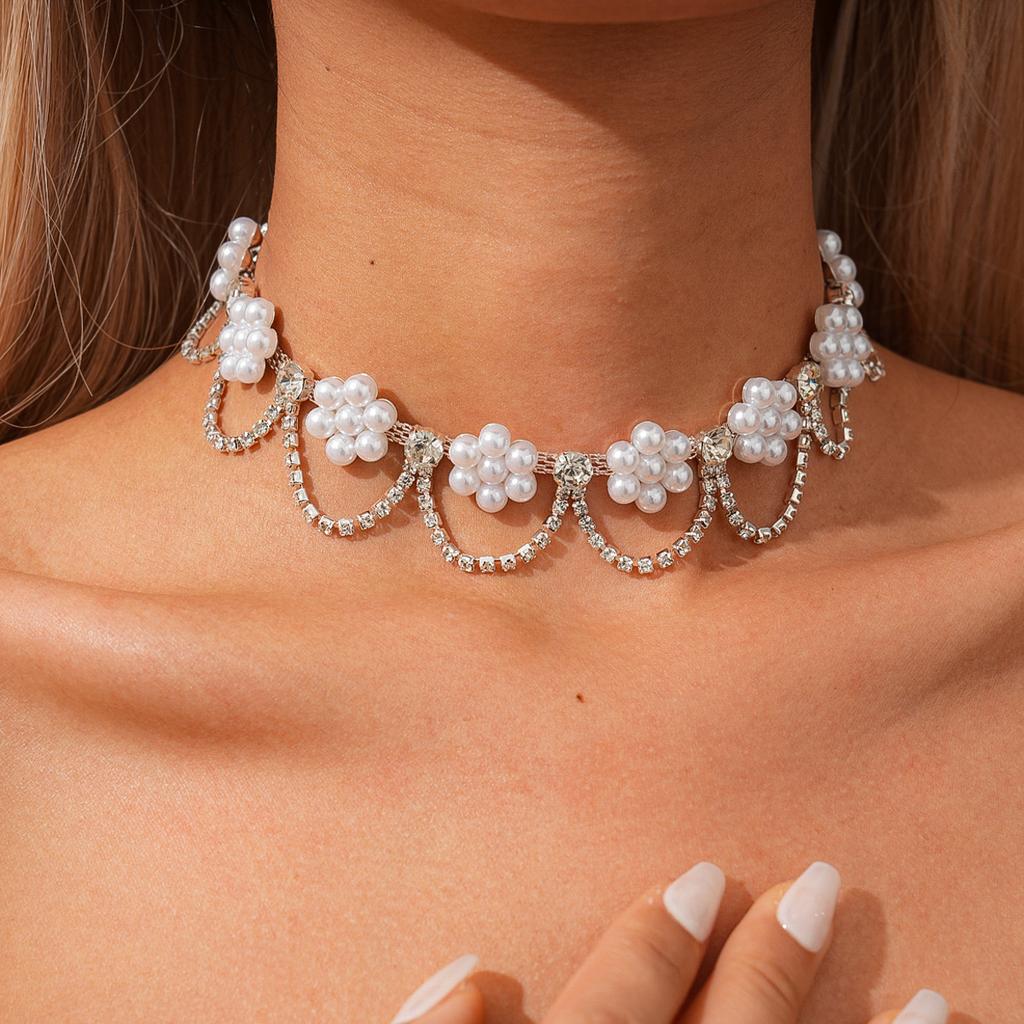 Imitation Pearl Diamond Flower Fringed Neck Chain Exquisite Fashion Collarbone Chain Light Luxury Necklace