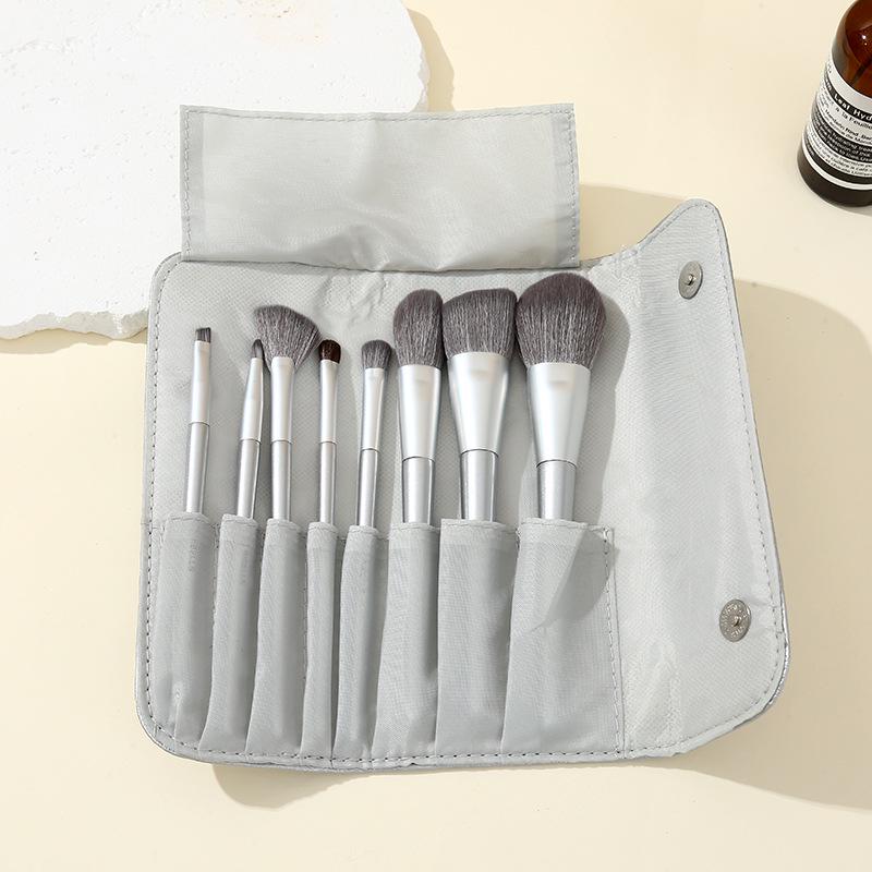 8-Piece Animal Hair Makeup Brush Set for Beginners - Complete Eye Shadow Tools