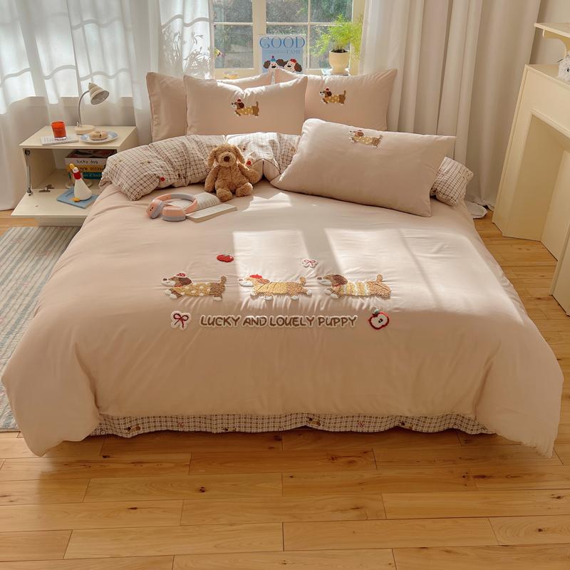 New Cartoon Duvet Cover Set Towel Embroidery Bedding Set Double-Sided Design Bed Sheet Set Adult and Children Bedroom Decor