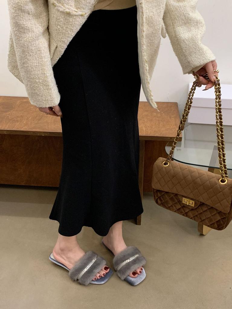 French Evening Breeze Rhinestone One-word Fluffy Slippers for Women To Wear 2025 Spring and Autumn New Imitation Mink Hair Low-heeled Sandals