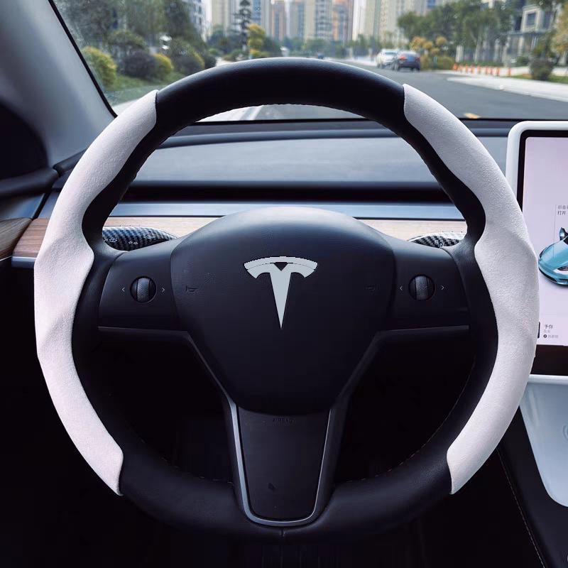 Tesla Model 3/Y Ultra-thin Non-slip Sweat-absorbing Steering Wheel Cover with Card Holder for All Seasons