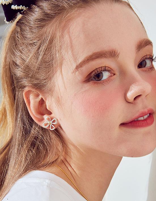 Dana Burton Line Flower Stud Earrings