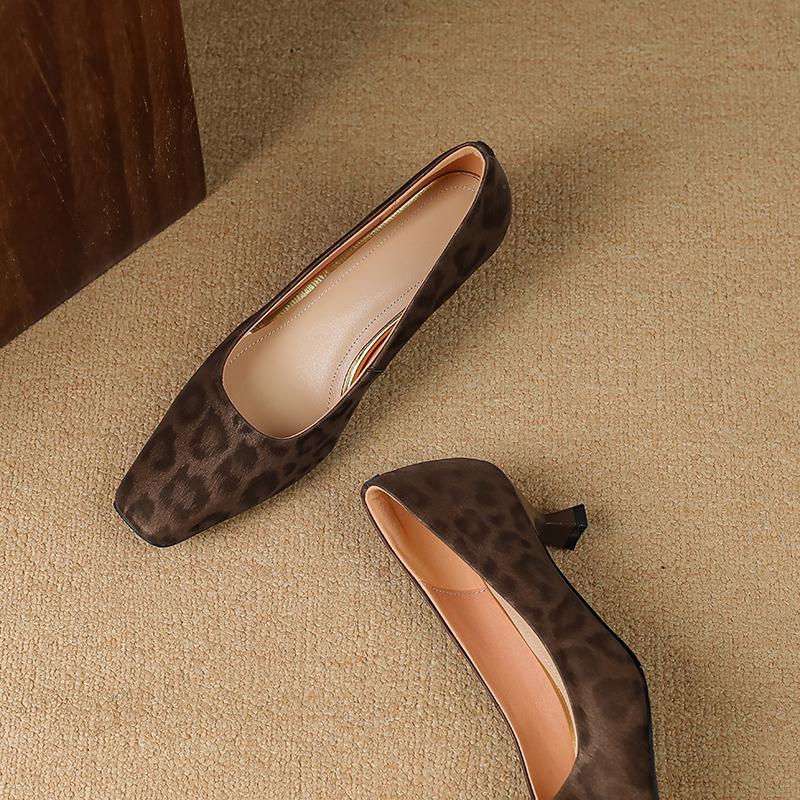 Krazing Pot Cow Skin Summer Autumn Thin Med Heels Party Shoes Women Square Toe Leopard Prints Shallow Pumps