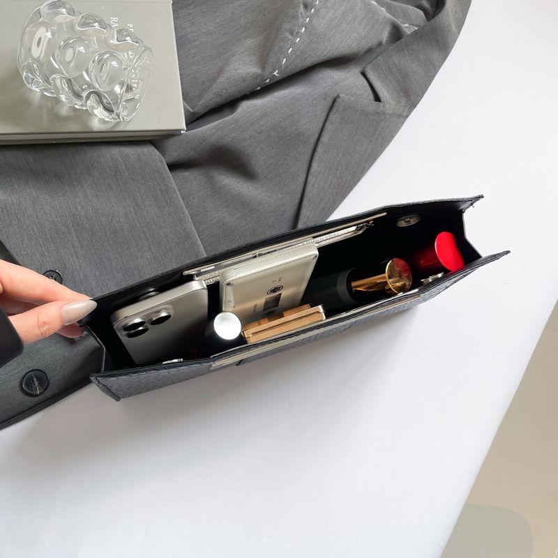 New Fashionable and Versatile Handbag, High-end Crocodile Patterned Dinner Clutch, Daily Commuting Bag, Versatile Women's Bag