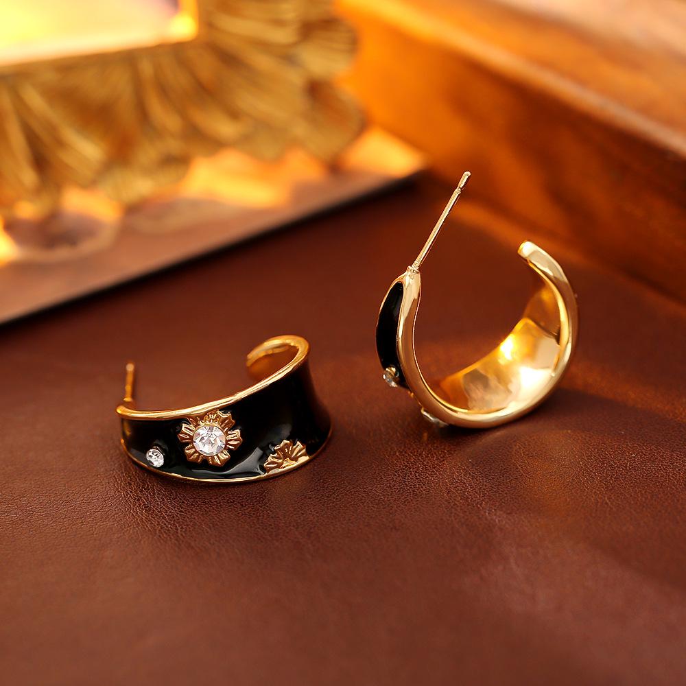 C-Shaped Chinese Black Enamel Drip Earrings - High-End Fashion, Atmospheric INS Style Jewelry