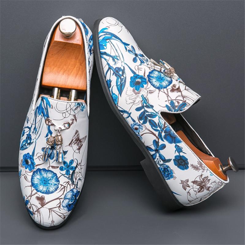 Men's Pointed Printed Pattern Tassels Slip On Patent Leather Dress Casual Shoes Wedding Dress Business Homecoming Footwear