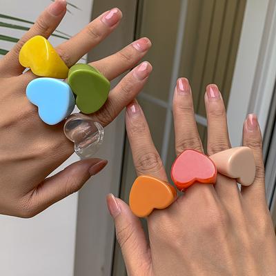 Neues buntes transparentes Harz-Acryl-Herzring-Set für Damenschmuck, Reisegeschenke