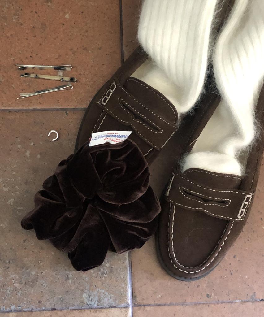 Dungeureon Dear Velvet Scrunchie (5 Colors)