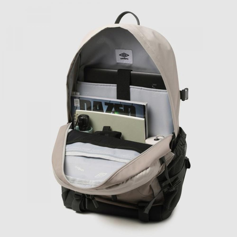 Umbro UniseX Danker X Backpack  34l  Crossbody   Laptop Pouch  Ur123cbp17 Fgr