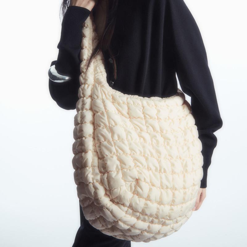 COS Solid Color Pleated Design Zipper Closure Large Capacity Polyester Cloud Bag Tote Shoulder Bag Extra Large Women bags Beige 0916460002