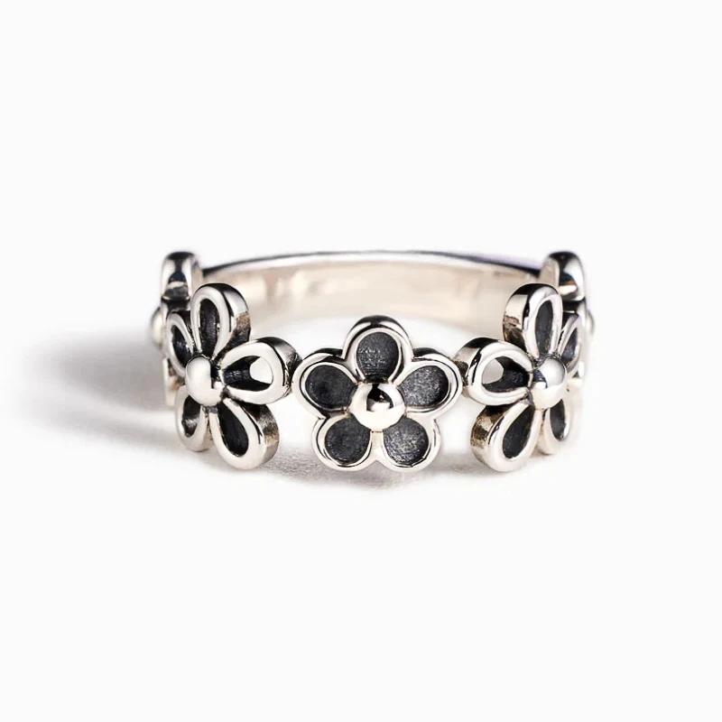 Huitan Black Flower Hollowed-out Unique Designed Women’s Rings Exquisite Finger Accessories Attractive Versatile Party Jewelry