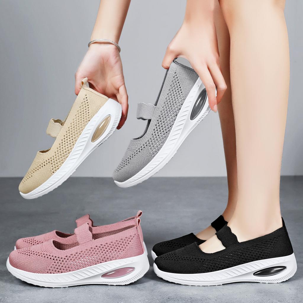 Shoes women's shoes new old Beijing cloth shoes autumn wide-headed mother shoes elderly comfortable and lightweight soft-soled walking shoes