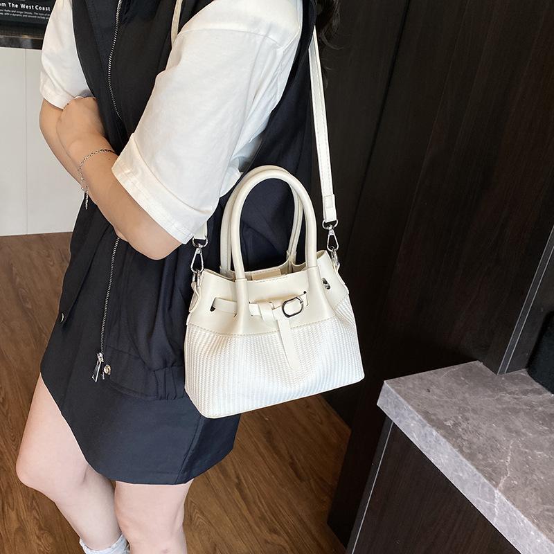 Textured Handbag Summer New Women's Bag Niche Shoulder Bag Fashion Woven Crossbody Bucket Bag
