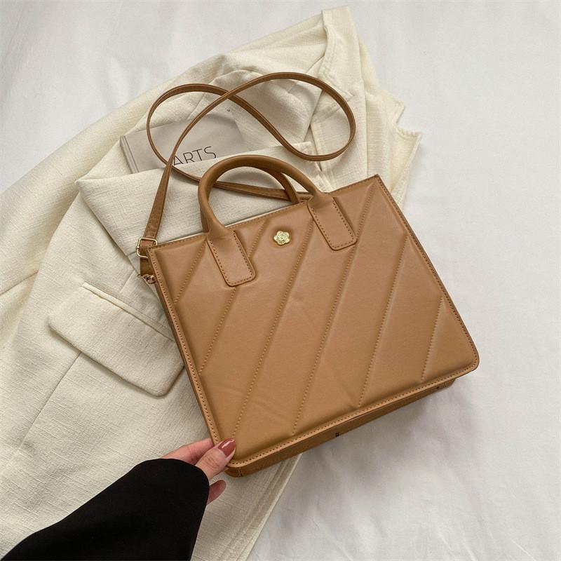 Fashionable Casual Commuter Women s Crossbody Bag Stylish Large Capacity Pu Shoulder Bag хаки