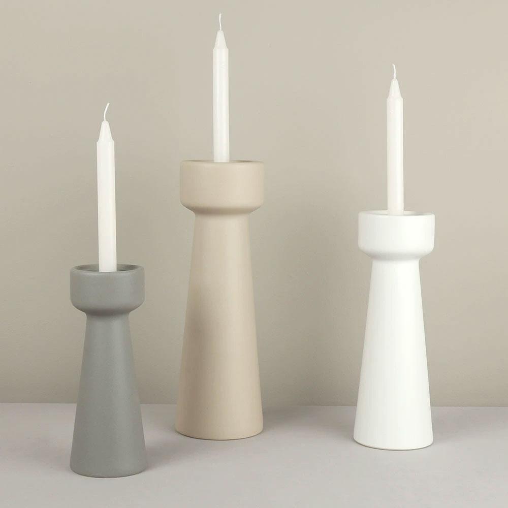 Lujoso juego de 2 candelabros de pilar Contenedor de vela perfumada Candelabros de cerámica para velas cónicas Grandes Pequeños Adorno de yeso Decoración artística para el hogar Regalos de boda