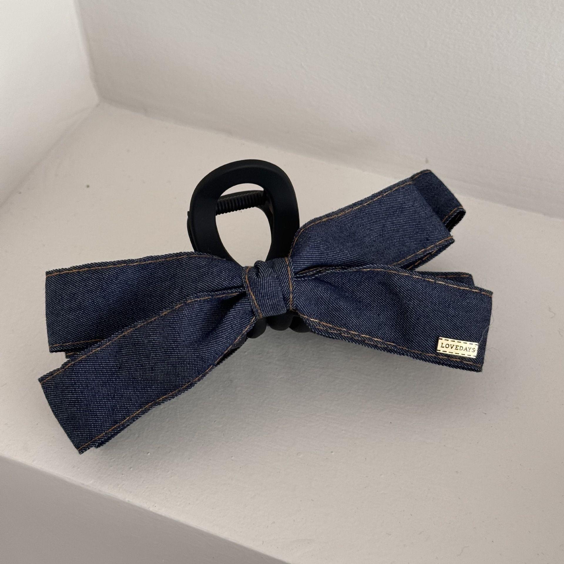 

Korean Trendy Denim Bow Claw Clip 2025: Stylish Large Shark Headwear for Women
