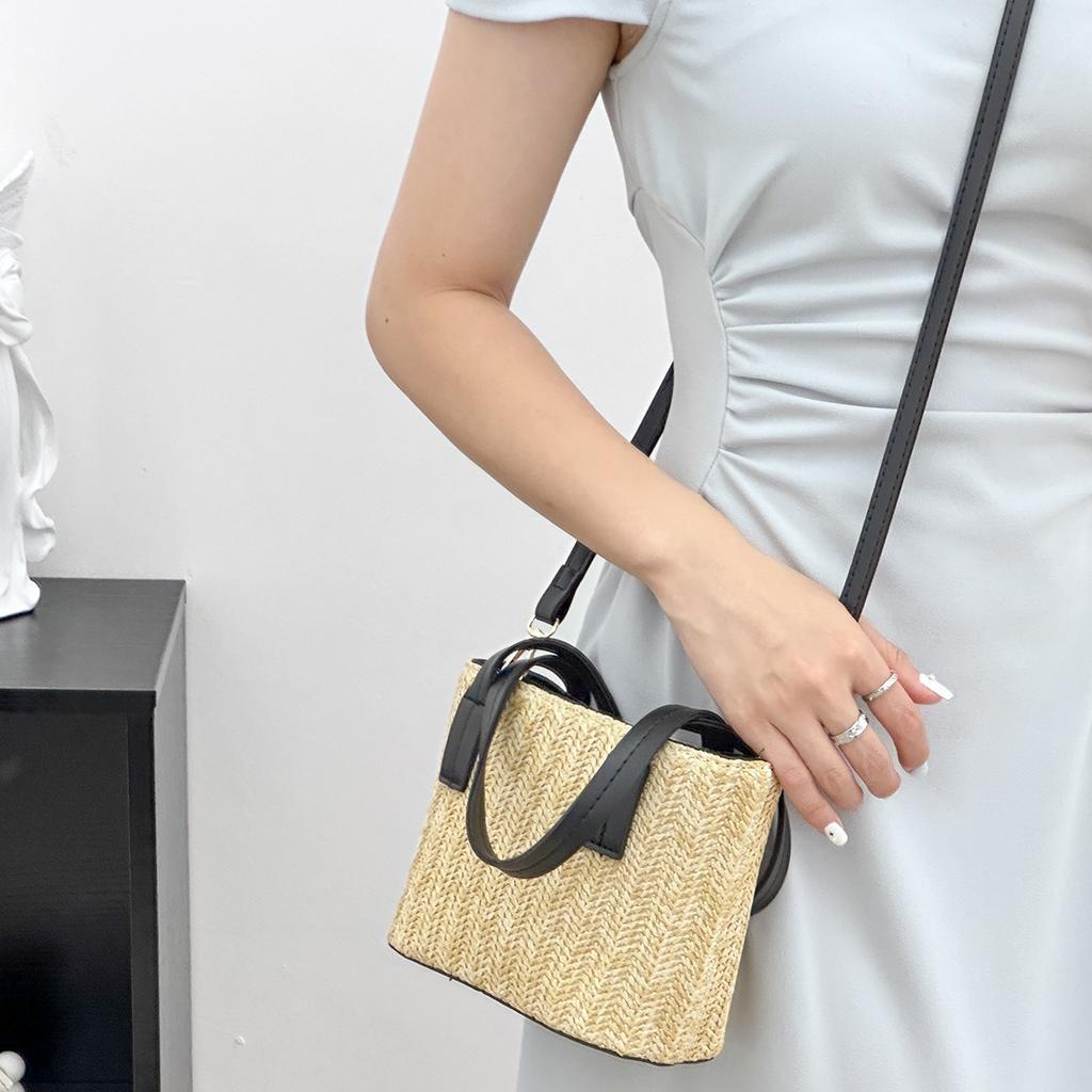 Korean Version of Ins Woven Bag for Women Summer New Casual Vacation Beach Bag Hand-held Shoulder Crossbody Straw Woven Bag