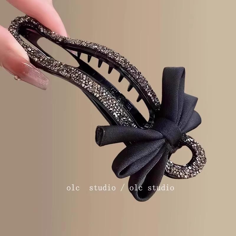 Elegant Women's Hair Accessories: Twist Hairpin, Claw Clip, Lazy Clip, Duckbill Clip for Stylish Buns and Hairstyles