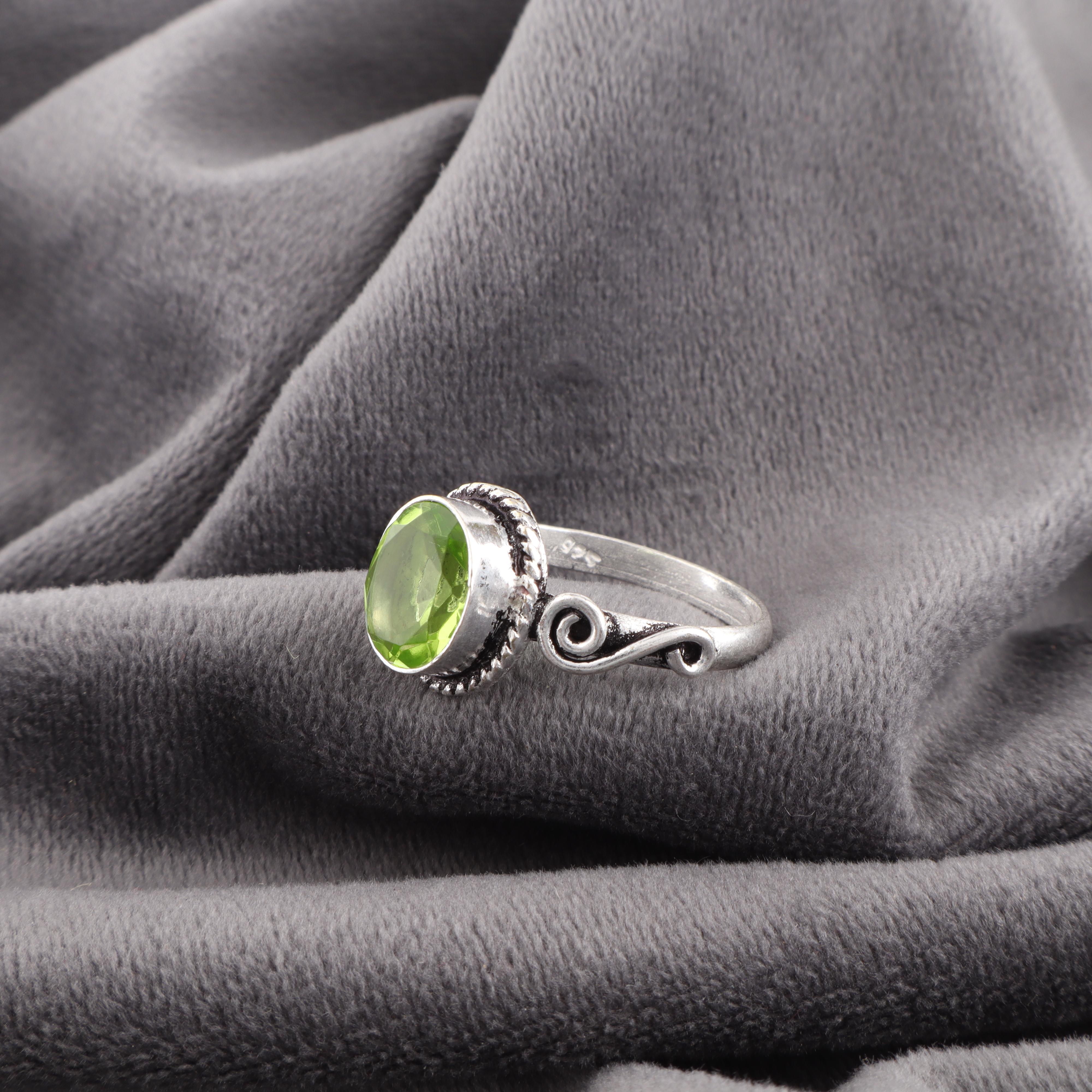 

Кольцо с перидотом, Ювелирное изделие с драгоценным камнем, Кольцо из стерлингового серебра 925 пробы, Ювелирное изделие ручной работы, Кольцо с камнем-талисманом, Подарок для нее 12 зелёный