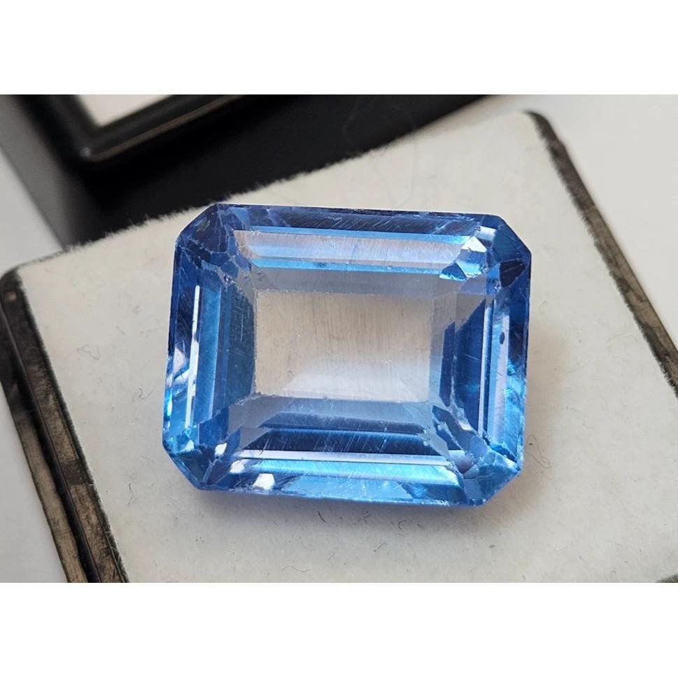 Beautiful Natural Sapphire Blue 15+ Ct Emerald Cut Loose Gemstone