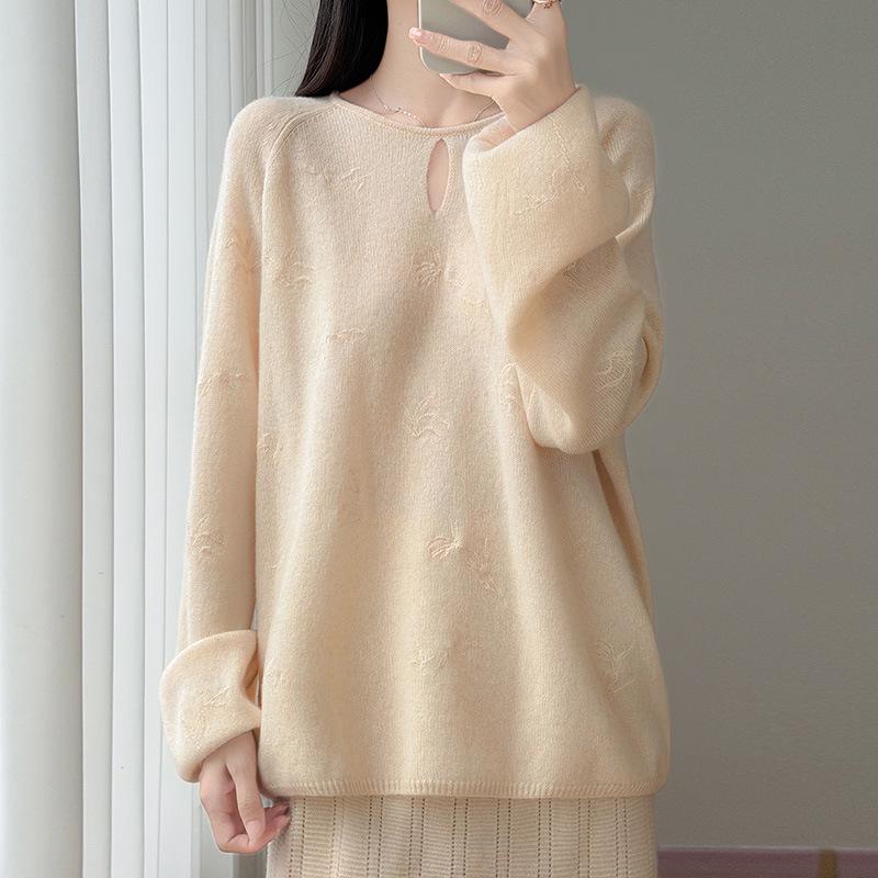 2026 Autumn/Winter Women's Lightweight Wool Knitwear: Soft Fluffy Loose Casual Round Neck Sweater.