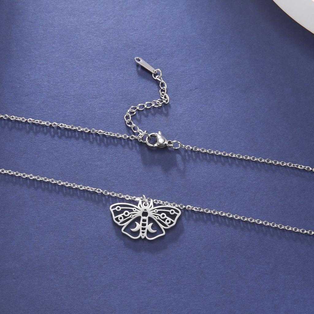 Vintage Moon Phase Luna Death Moth Pendant Necklaces for Women Stainless Steel Personality Gothic Butterfly Jewelry Gifts