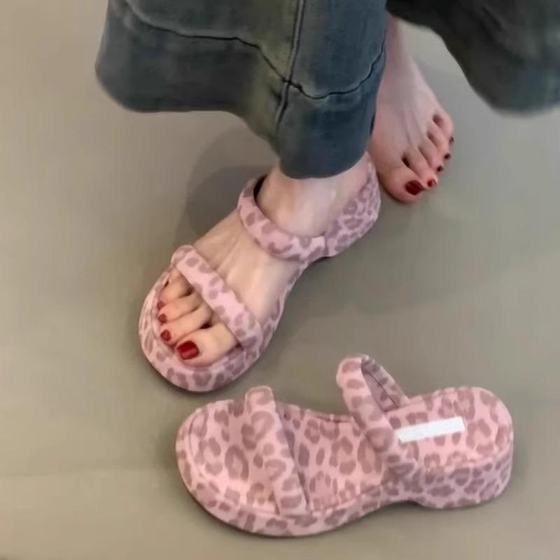 Fashion Hot Selling 2025 New Thick Heel Leopard Print Sandals Women's Summer French Gentle Beach One-Strap Slippers Comfortable Slip-On
