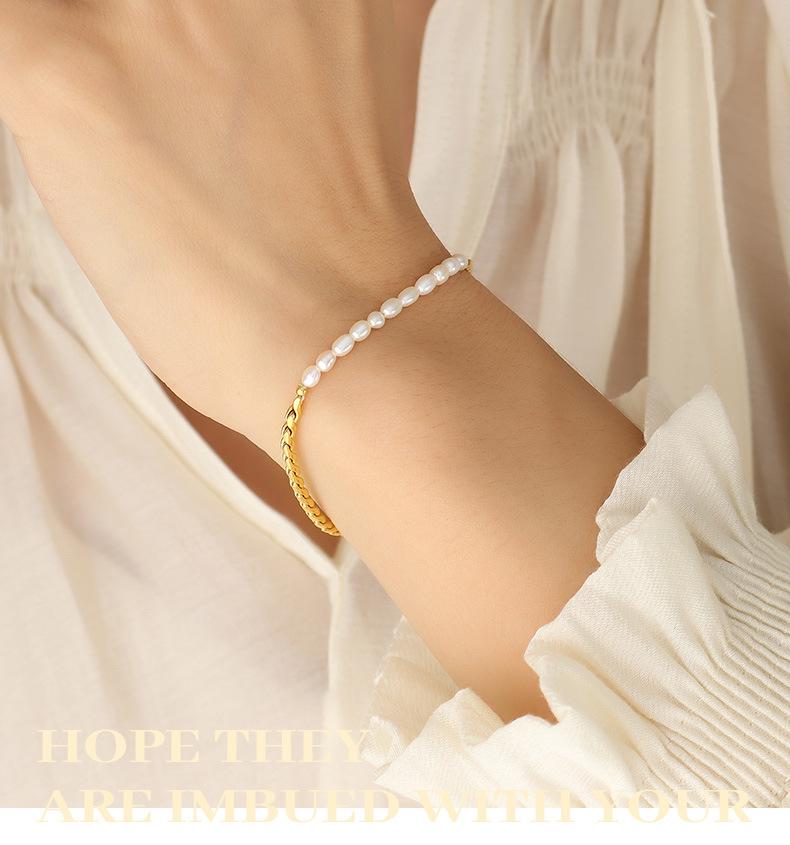 Korean Fashion Freshwater Pearl Bracelet with 18K Gold OT Clasp