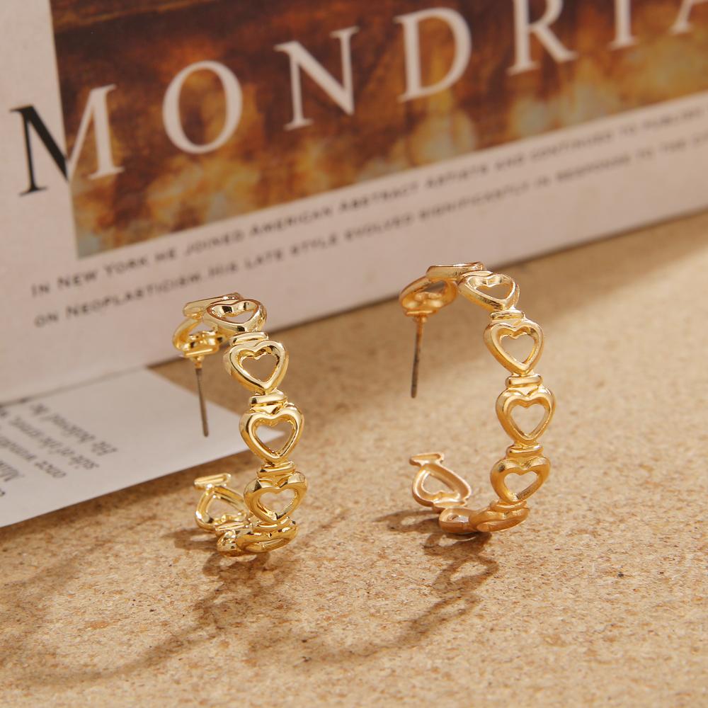 2024 Simple and Creative Retro Exaggerated Hollow Chain C-shaped Earrings Female Personality Geometric Girl Earrings