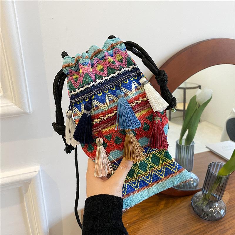Art Tassel Bag 2025 Summer New Shoulder Messenger Bag Small Fish Drawstring Contrasting Color Mobile Phone Bag Tide