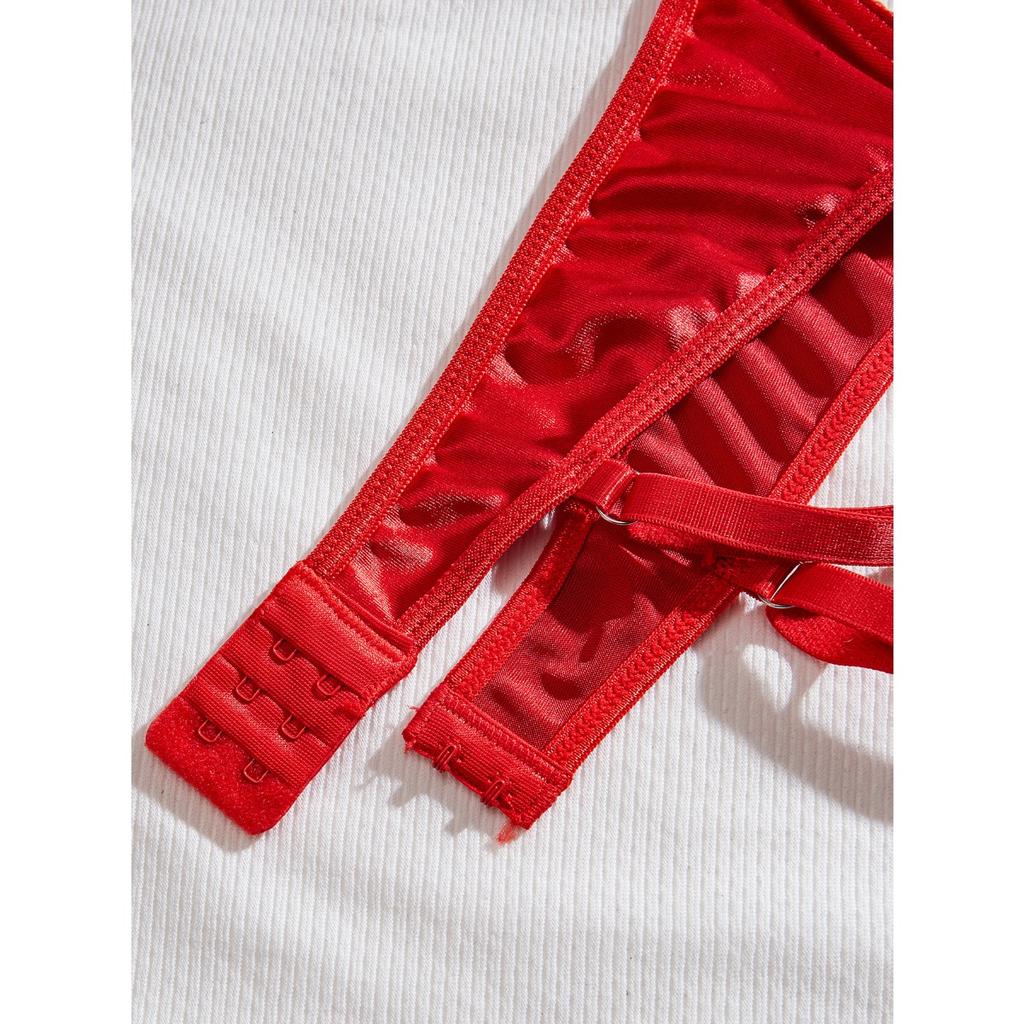 New Sexy Hollowed-out Love Girl Three-point Erotic Underwear Set