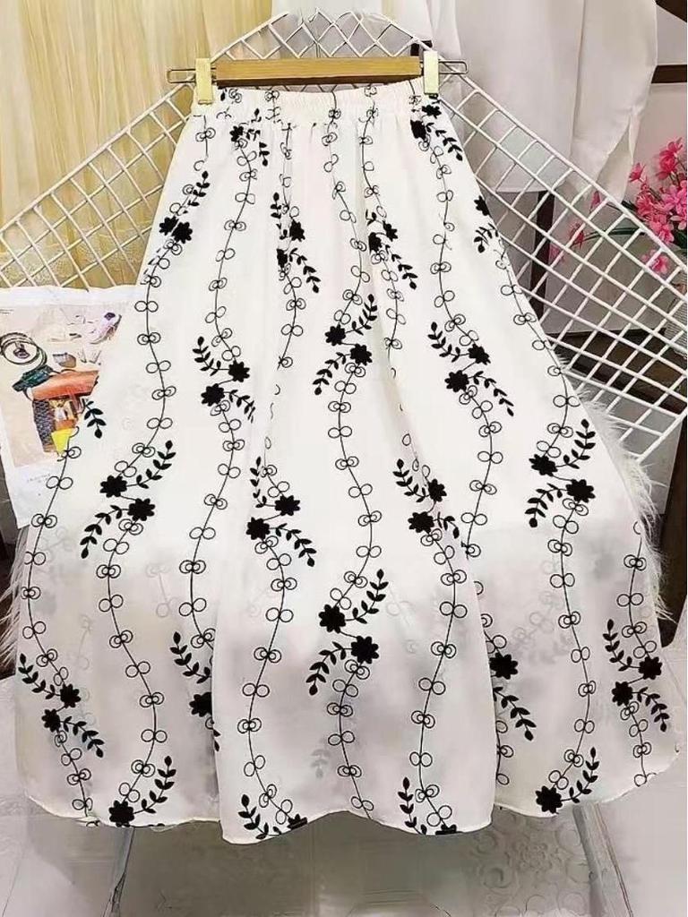 French Floral Plus Size A-line Skirt – Elastic Waist, Versatile, Drapey Forest Style for Spring/Autumn.